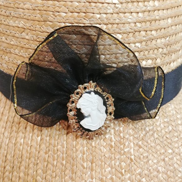 Vintage Straw Hat with Long Bill and Cameo Accent - Picture 3 of 5